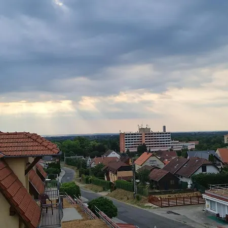 An With A Stunning View & Close To The Spa Apartment *